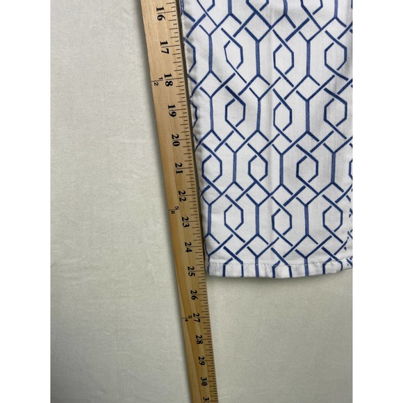 So Slimming Girlfriend Crop by Chico's, Size 0 (Normal Size 4) Blue and White - Picture 10 of 13